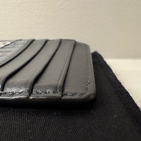 Givenchy Graffiti Logo Gray Leather Card Holder - Picture 6 of 8